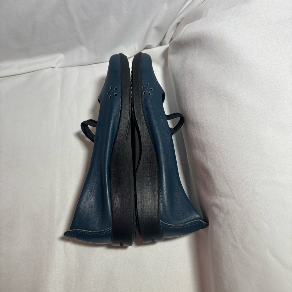 Arcopedico Navy Leather Flats - Picture 6 of 8